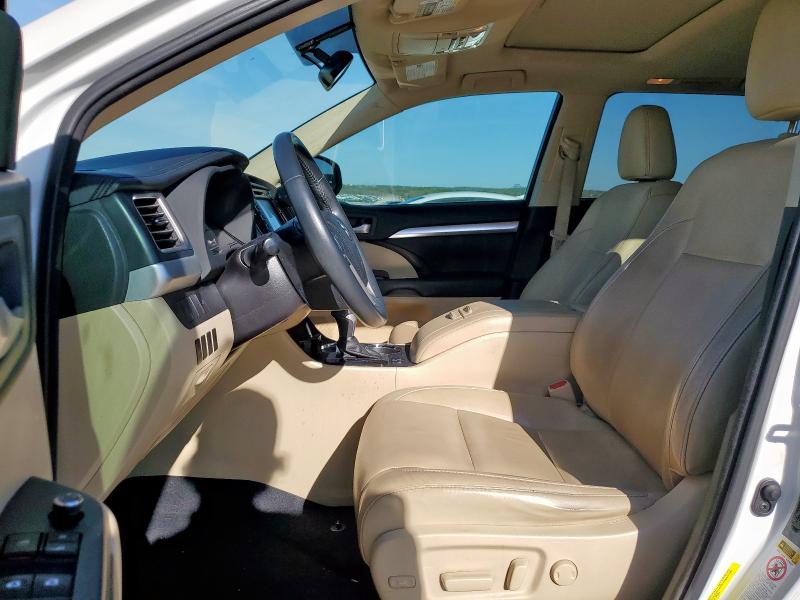 5TDKKRFH9GS504137 - 2016 TOYOTA HIGHLANDER XLE 白色 照片 7