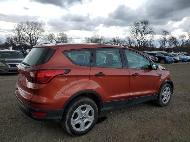 1FMCU0F70KUA81109 - 2019 FORD ESCAPE S Orange photo 3