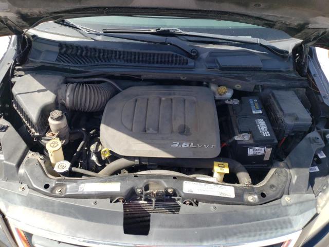 2C4RVABG7CR152022 - 2012 VOLKSWAGEN ROUTAN SE BLACK photo 12