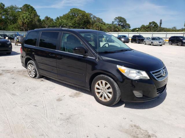 2C4RVABG7CR152022 - 2012 VOLKSWAGEN ROUTAN SE BLACK photo 4