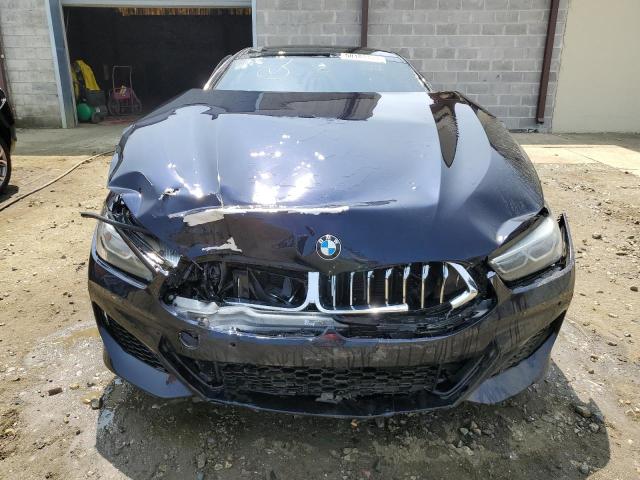 WBAGV8C09LCE52607 - 2020 BMW M850XI BLUE photo 5