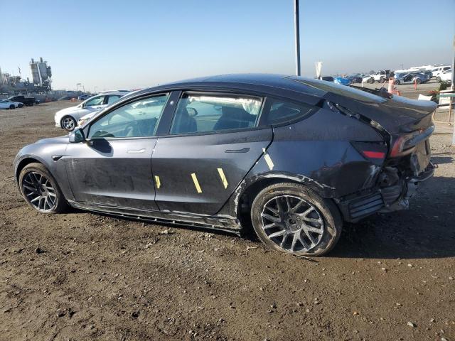 5YJ3E1EA7SF890930 - 2025 TESLA MODEL 3 ნაცრისფერი ფოტო 2