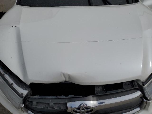 5TDBKRFH2FS152856 - 2015 TOYOTA HIGHLANDER LE WHITE photo 11