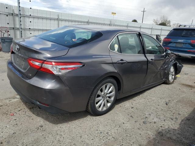 4T1B11HK8JU085726 - 2018 TOYOTA CAMRY L SILVER photo 3