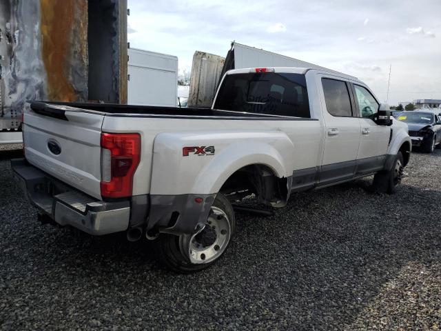 1FT8W4DT7HEE41295 - 2017 FORD F450 SUPER DUTY WHITE photo 3