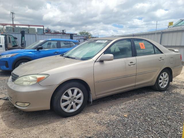 JTDBF32K940152386 - 2004 TOYOTA CAMRY LE GOLD photo 1