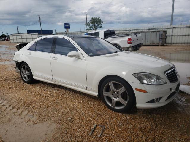 WDDNG71XX7A070556 - 2007 MERCEDES-BENZ S 550 WHITE photo 4