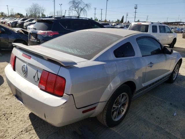 1ZVFT80N955124920 - 2005 FORD MUSTANG SILVER photo 3