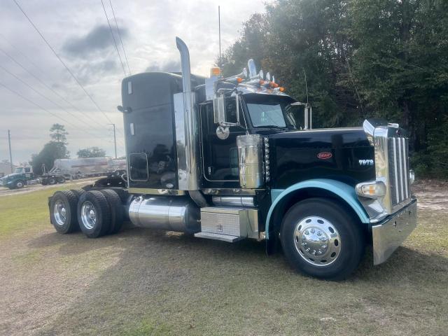 1XPWD49X1AD107265 - 2010 PETERBILT 388 BLACK photo 1