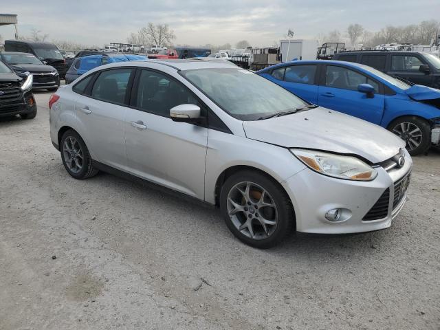 1FADP3F26DL132665 - 2013 FORD FOCUS SE SILVER photo 4