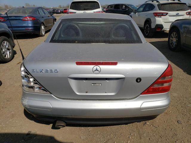 WDBKK47F5WF049509 - 1998 MERCEDES-BENZ SLK 230 KOMPRESSOR SILVER photo 6