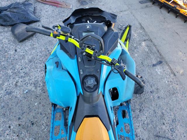 2BPSTDJK7JV000597 - 2018 SKI DOO SUMMIT BLUE photo 5