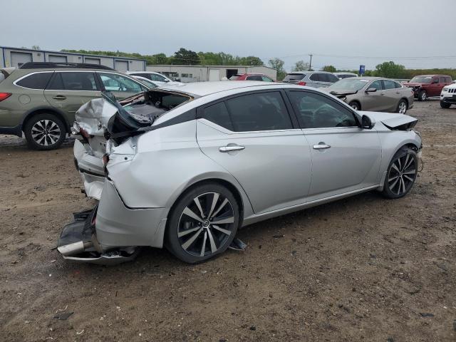 1N4BL4FVXLN300457 - 2020 NISSAN ALTIMA PLATINUM SILVER photo 3