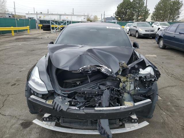 5YJ3E1EB3JF071355 - 2018 TESLA MODEL 3 Czarny zdjęcie 5