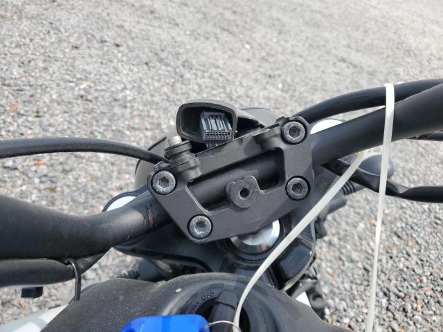 JKAENEC16NDA04740 - 2022 KAWASAKI EN650 C 白色 照片 7