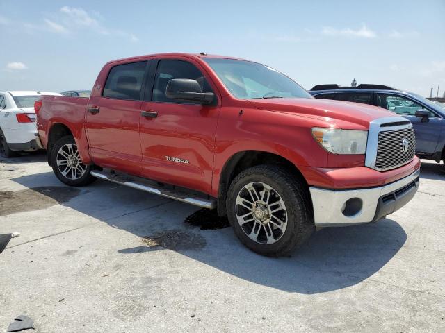 5TFEM5F15DX055676 - 2013 TOYOTA TUNDRA CREWMAX SR5 RED photo 4