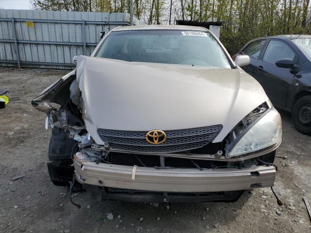 JTDBE32K440255640 - 2004 TOYOTA CAMRY LE GOLD photo 5