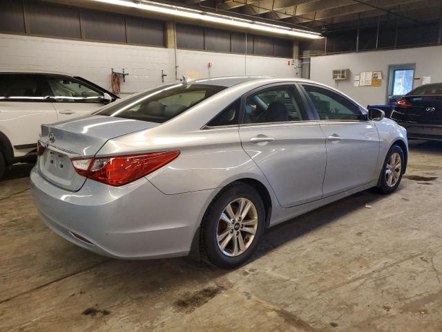 5NPEB4AC2BH253486 - 2011 HYUNDAI SONATA GLS BLUE photo 3