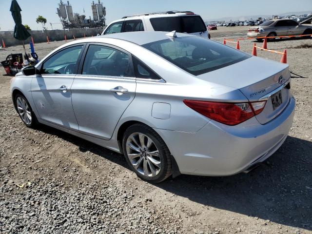 5NPEC4AC3CH375272 - 2012 HYUNDAI SONATA SE SILVER photo 2