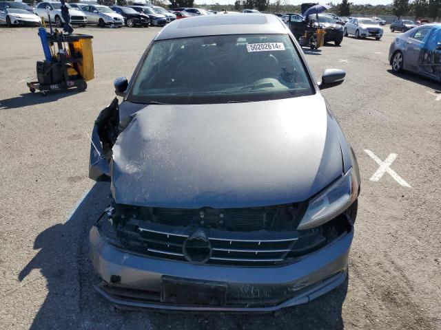 3VWL17AJ2JM220830 - 2018 VOLKSWAGEN JETTA SEL GRAY photo 5