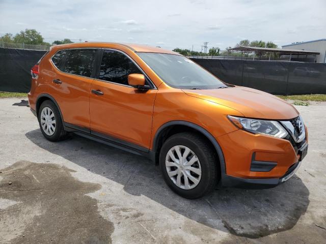 JN8AT2MT6HW388814 - 2017 NISSAN ROGUE S ORANGE photo 4