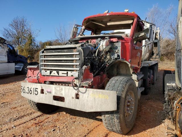 1M2AG02C97M003100 - 2007 MACK 500 CV500 RED photo 2