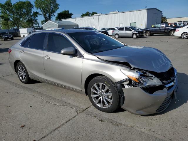 4T1BF1FKXHU701246 - 2017 TOYOTA CAMRY LE SILVER photo 4