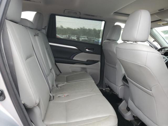 5TDKKRFH7GS133205 - 2016 TOYOTA HIGHLANDER XLE SILVER photo 11