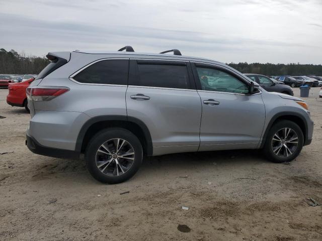 5TDKKRFH7GS133205 - 2016 TOYOTA HIGHLANDER XLE SILVER photo 3