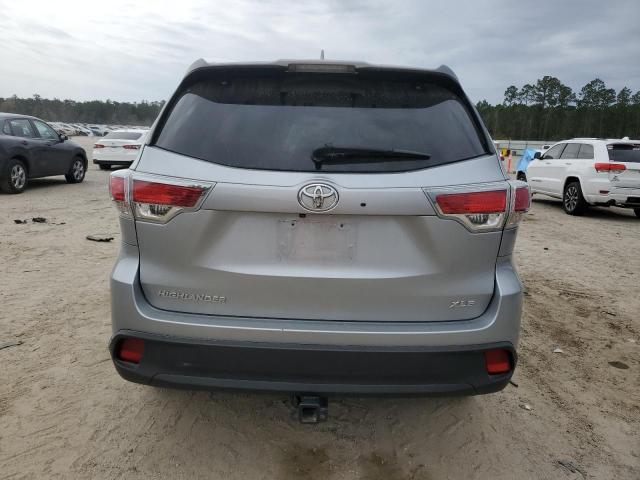 5TDKKRFH7GS133205 - 2016 TOYOTA HIGHLANDER XLE SILVER photo 6