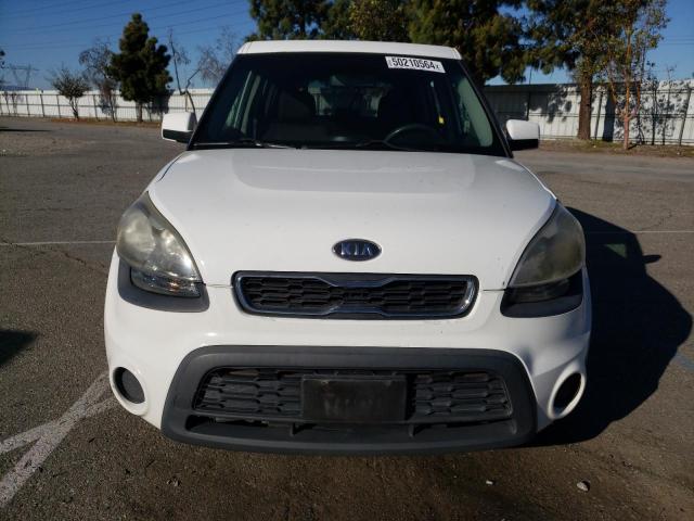 KNDJT2A55C7358644 - 2012 KIA SOUL WHITE photo 5