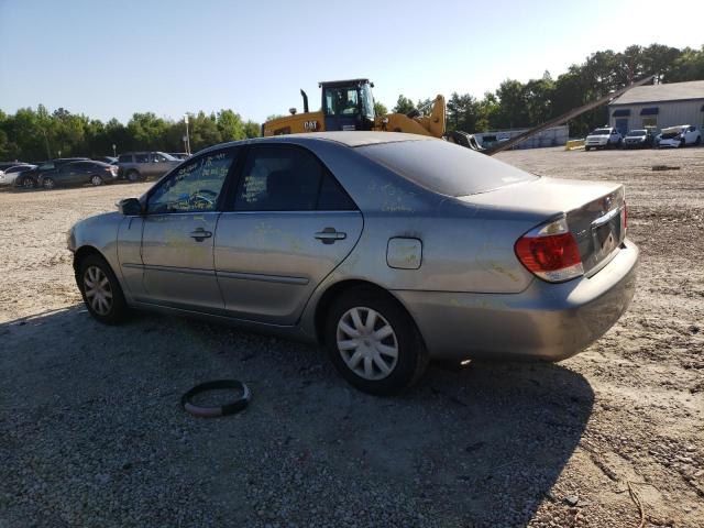 4T1BE32K75U986200 - 2005 TOYOTA CAMRY LE SILVER photo 2