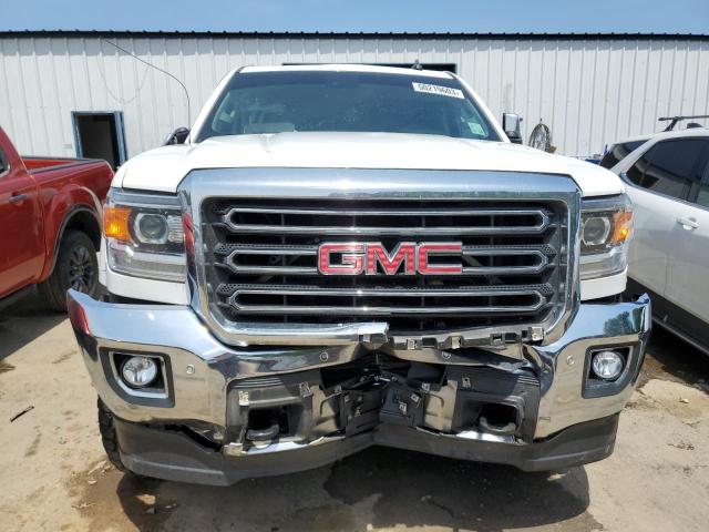 1GT12TEG9HF154348 - 2017 GMC SIERRA K2500 SLT WHITE photo 5