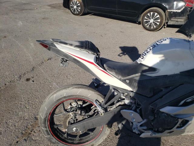 MH3RH18Y4KK001306 - 2019 YAMAHA YZFR3 A TWO TONE photo 6