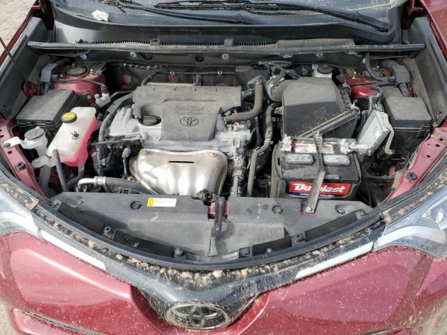 2T3ZFREV9JW488943 - 2018 TOYOTA RAV4 LE 栗色 照片 12