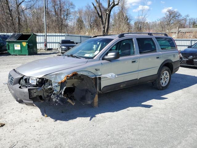 2004 VOLVO XC70, 