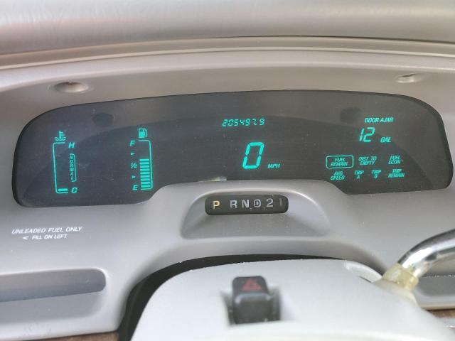 1LNLM81W8TY690651 - 1996 LINCOLN TOWN CAR EXECUTIVE Silber Foto 9