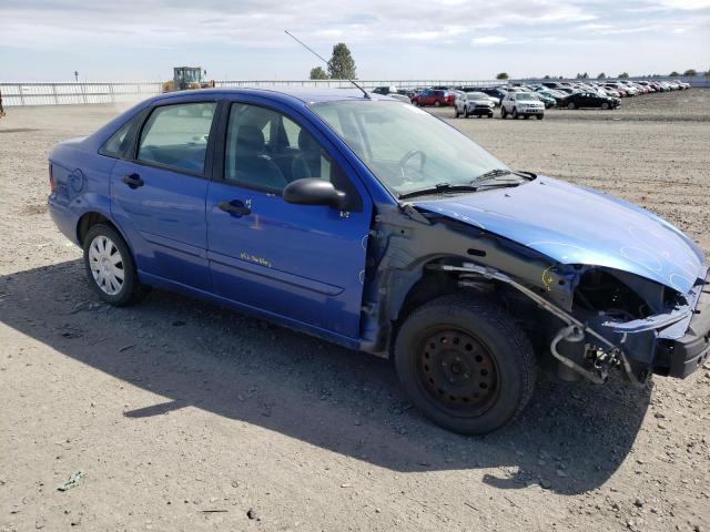 1FAFP34334W124705 - 2004 FORD FOCUS SE COMFORT BLUE photo 4