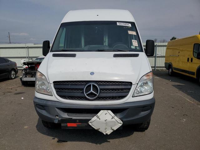 WD3PE8CB6C5693962 - 2012 MERCEDES-BENZ SPRINTER 2500 WHITE photo 5