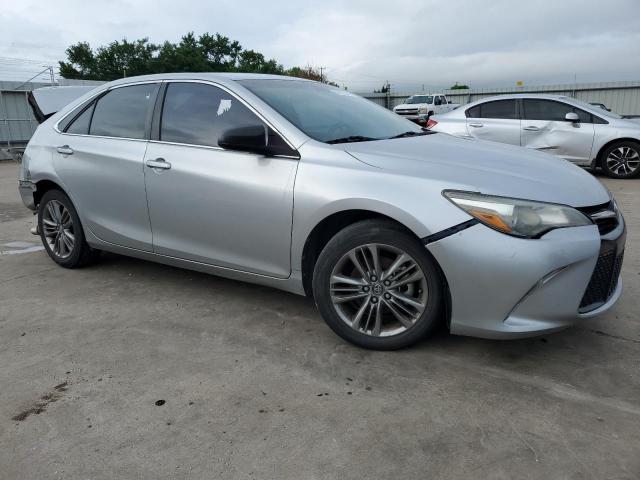 4T1BF1FK9HU623929 - 2017 TOYOTA CAMRY LE SILVER photo 4