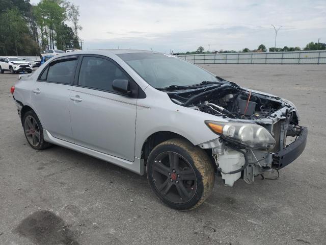 2T1BU4EE1DC117882 - 2013 TOYOTA COROLLA BASE SILVER photo 4