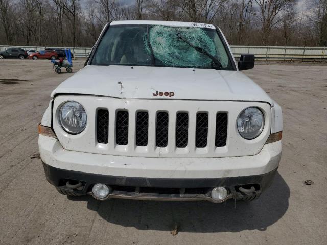 1C4NJRBB6GD672492 - 2016 JEEP PATRIOT SPORT WHITE photo 5