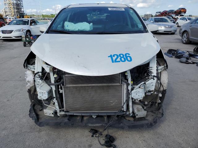 5TDYSKFC0MS007365 - 2021 TOYOTA SIENNA XLE WHITE photo 5