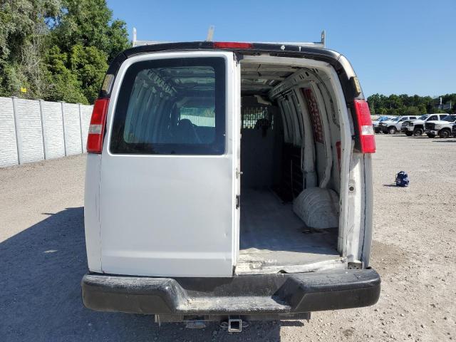 1GCWGAFG0K1369552 - 2019 CHEVROLET EXPRESS G2 WHITE photo 6