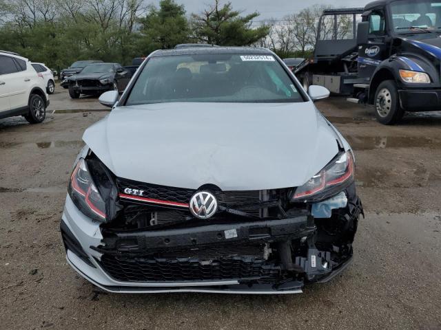 3VW447AUXJM258182 - 2018 VOLKSWAGEN GTI S/SE WHITE photo 5