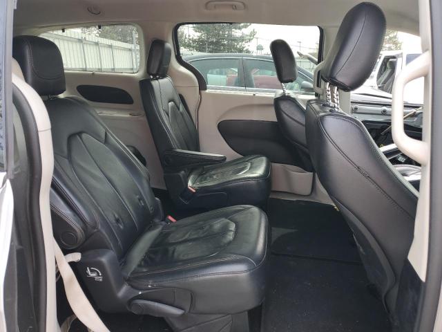 2C4RC1BG8HR744445 - 2017 CHRYSLER PACIFICA TOURING L SILVER photo 11