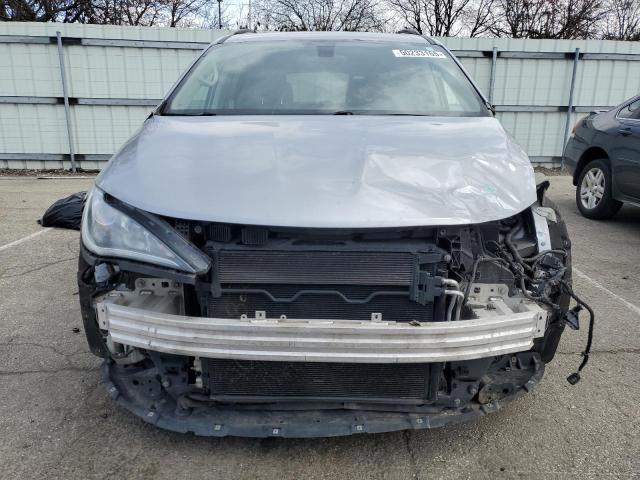 2C4RC1BG8HR744445 - 2017 CHRYSLER PACIFICA TOURING L SILVER photo 5