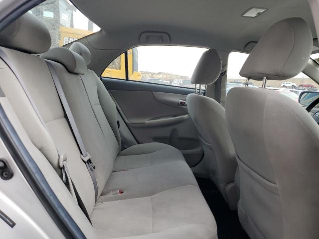 1NXBU4EE4AZ386436 - 2010 TOYOTA COROLLA BASE ვერცხლისფერი ფოტო 10