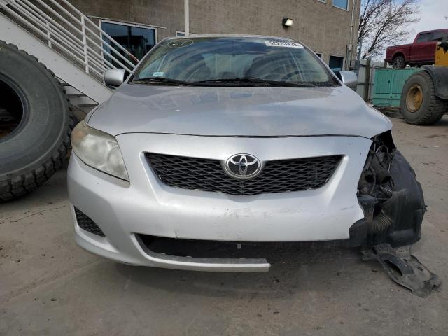 1NXBU4EE4AZ386436 - 2010 TOYOTA COROLLA BASE ვერცხლისფერი ფოტო 5