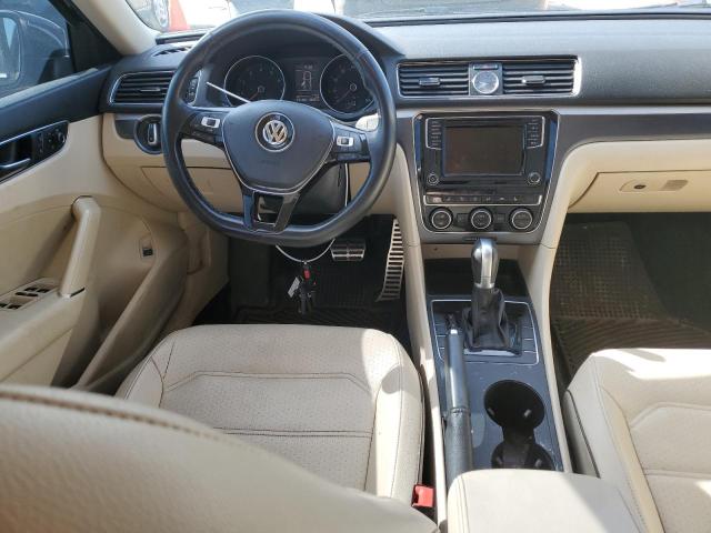 1VWDT7A34HC038316 - 2017 VOLKSWAGEN PASSAT R-LINE Schwarz Foto 8